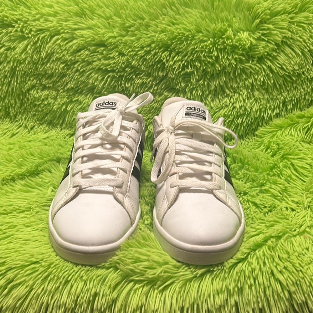 Adidas men’s size 10 like new condition